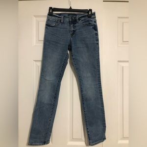 Aeropostale‎ women’s skinny jean 27 x 30. Medium wash